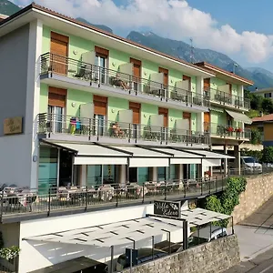 albergo-villa-edera.hotelinveneto.com/