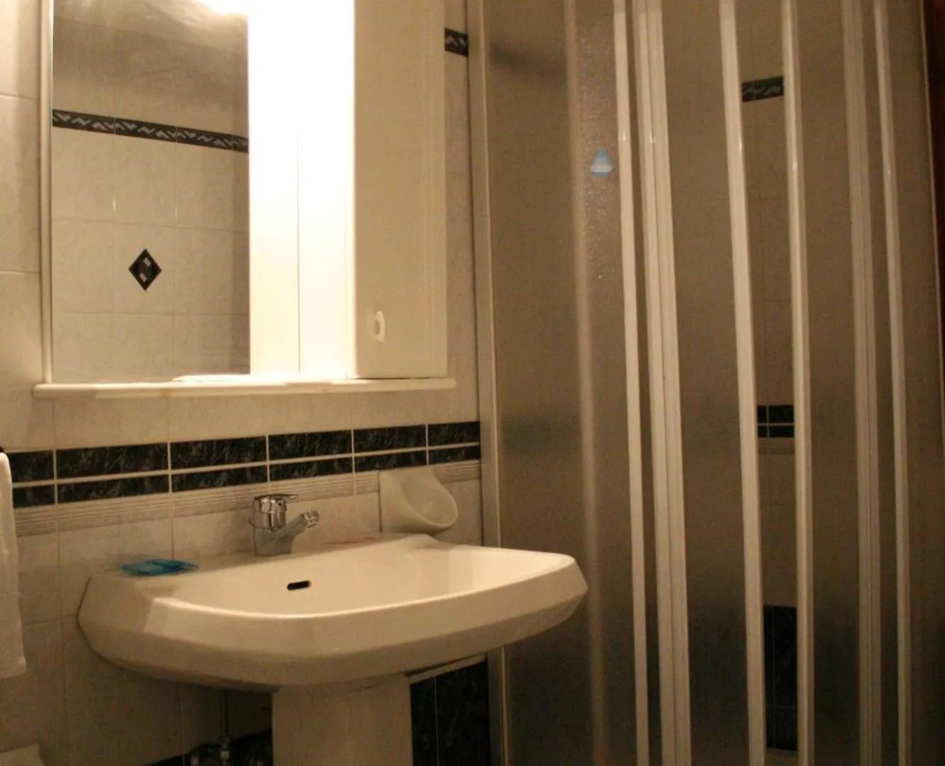 Hotel La Meridiana أنغياري